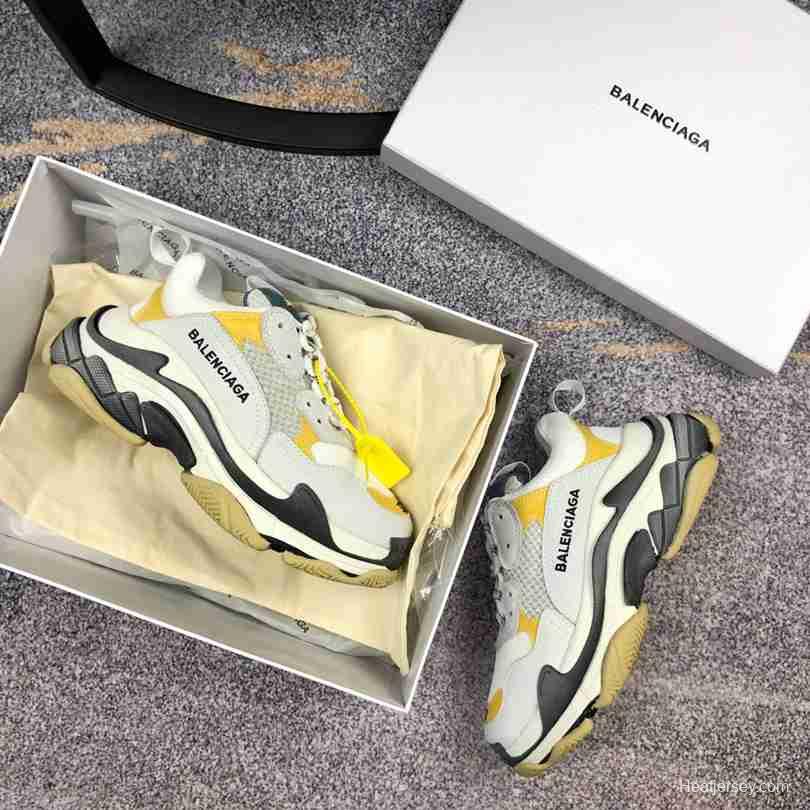 Men Balenciaga Triple-S Sneaker Grey