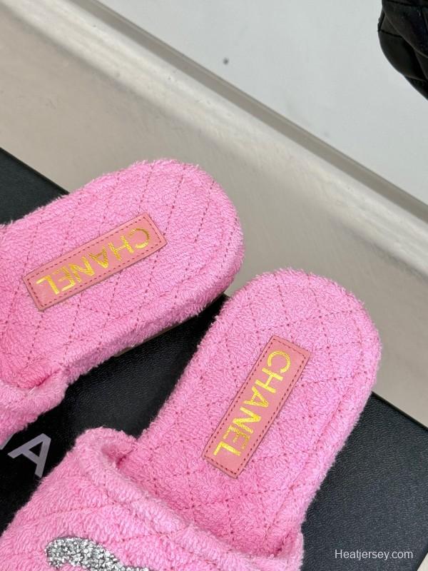 2025 Slippers Chanel Pink Terry Cloth Crystal CC Logo KFY00220