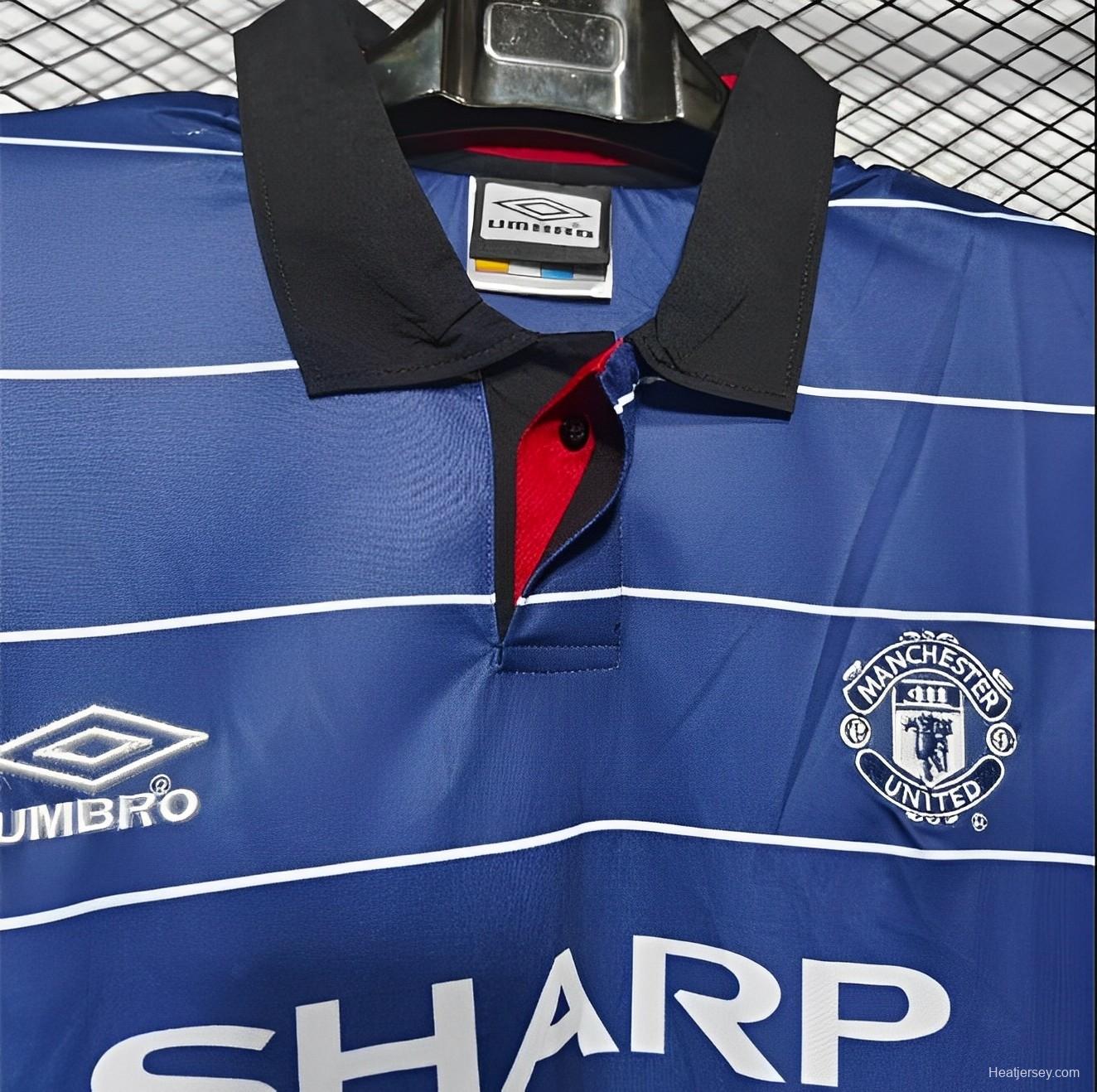 Retro 99/00 Manchester United Third Blue Jersey